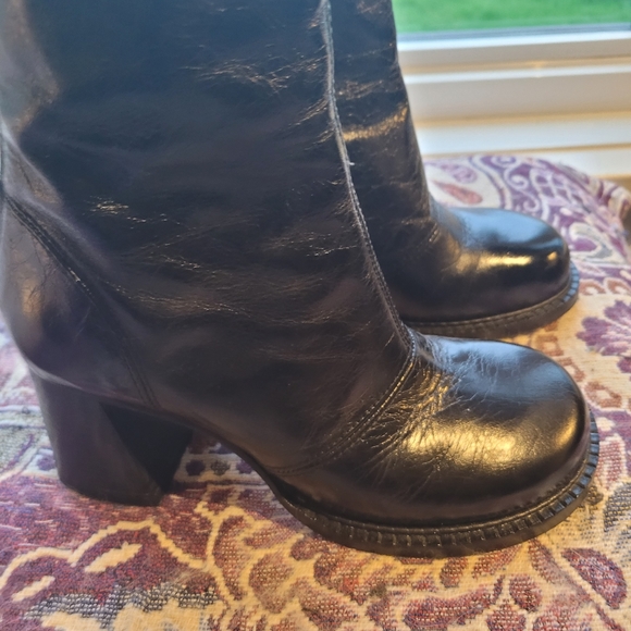2for$80 - BNWOT Chunky Heel Black Leather Boots - Picture 7 of 7